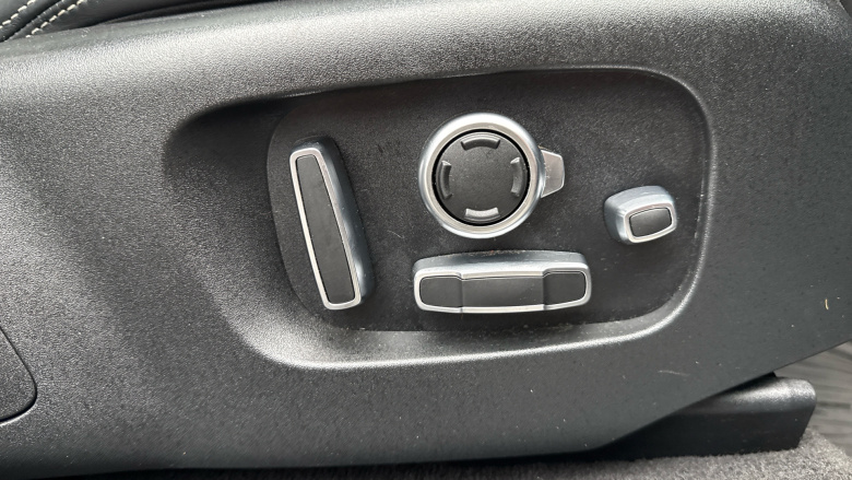 Land Rover Range Rover Velar 2.0 P400e R-Dynamic HSE 5dr Auto Estate